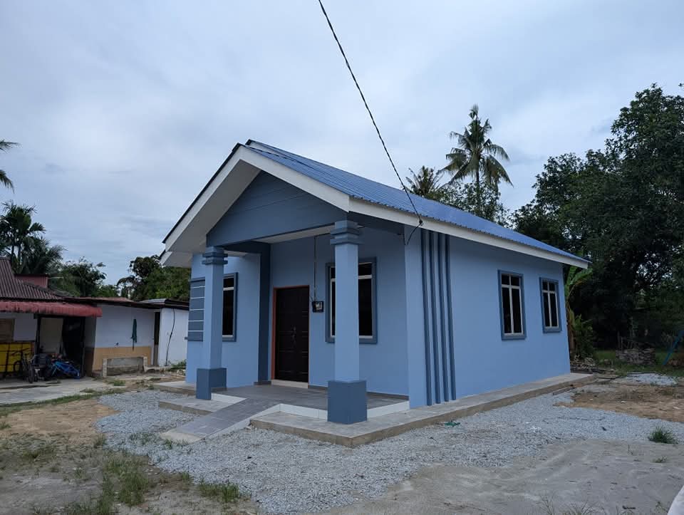Projek rumah banglo biru muda